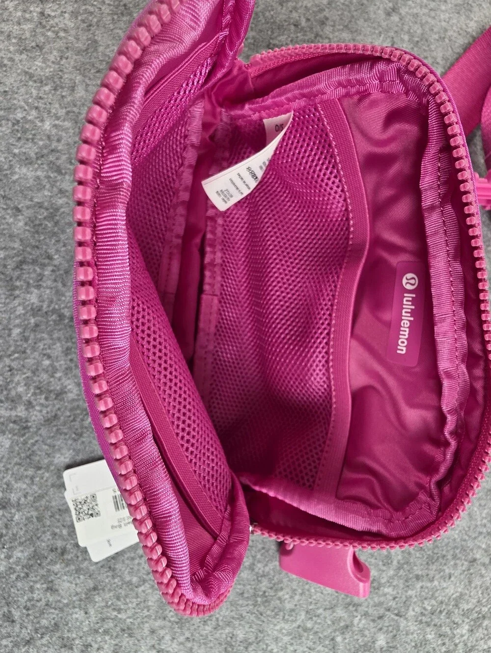 NWT Lululemon Pink Everyday Belt Bag Fanny Pack Adjustable Strap - Picture 5 of 6